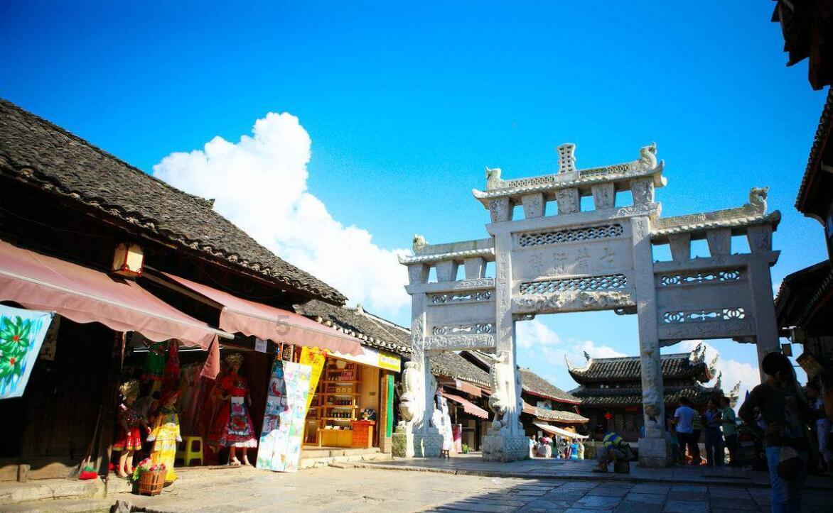 《哈利波特》系列与《神奇动物》系列相比有哪些相同之处？游戏画面
